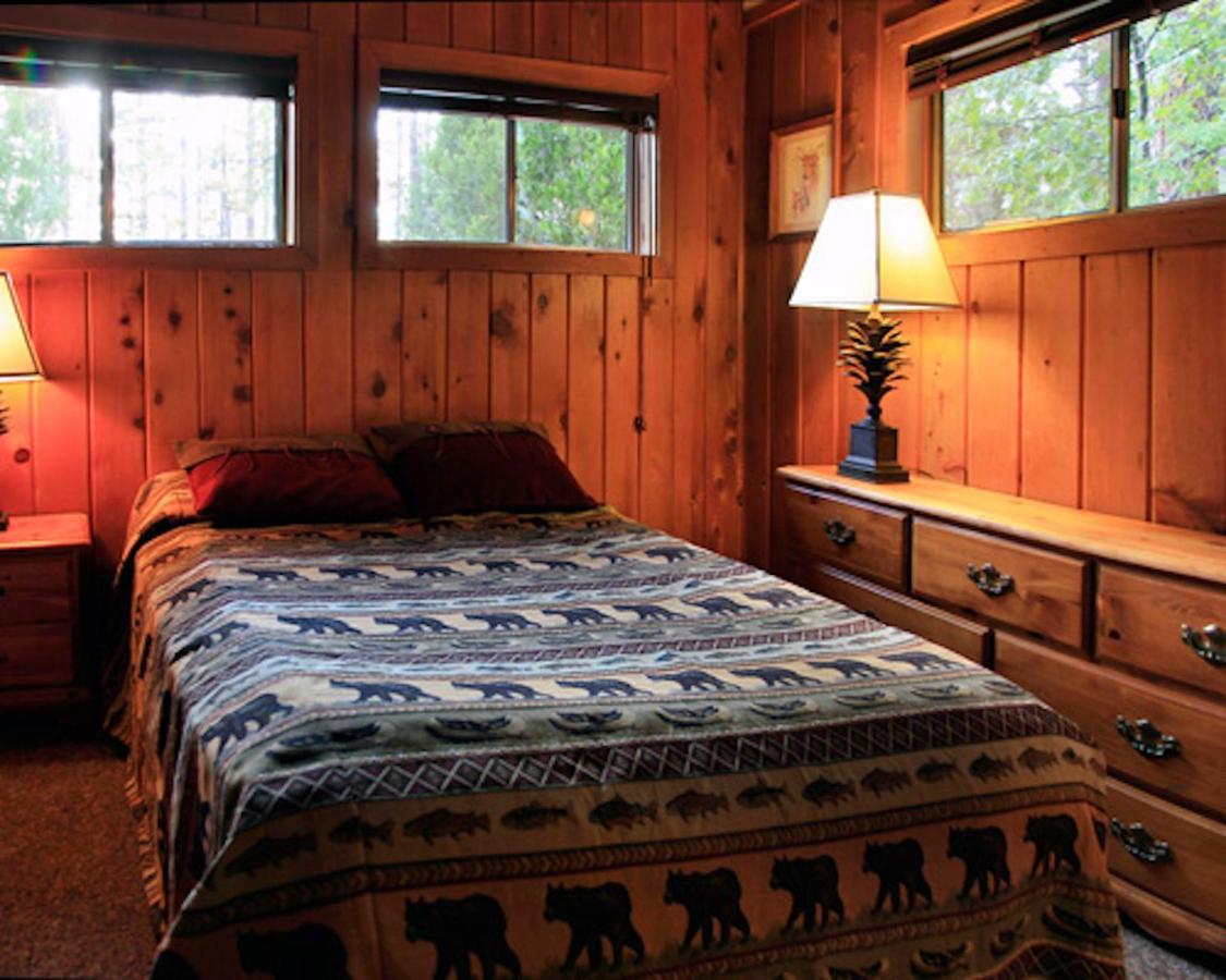 Silver Pines Lodge Айдълуайлд Екстериор снимка