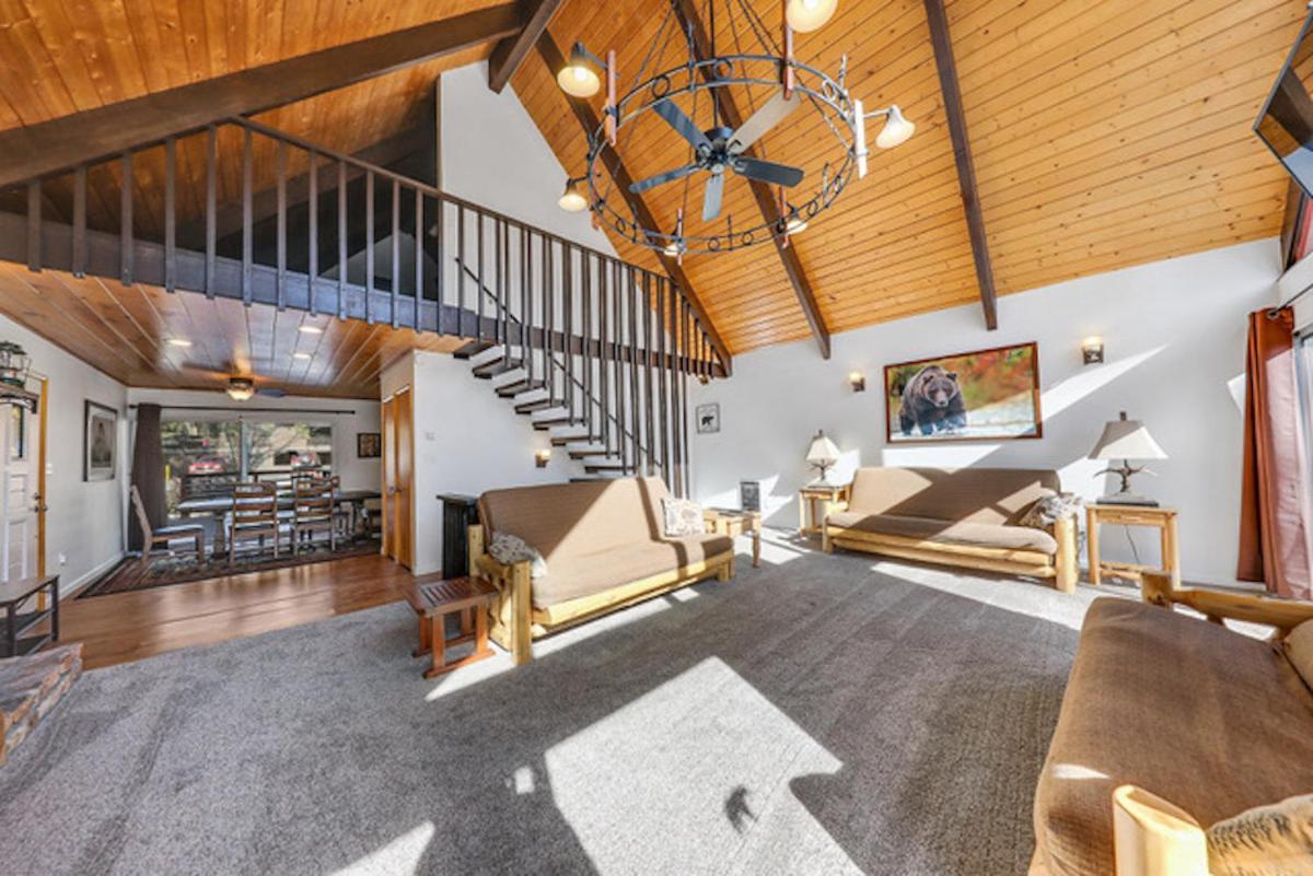 Silver Pines Lodge Айдълуайлд Екстериор снимка