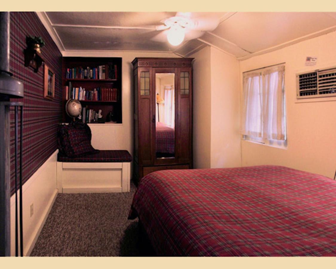 Silver Pines Lodge Айдълуайлд Екстериор снимка