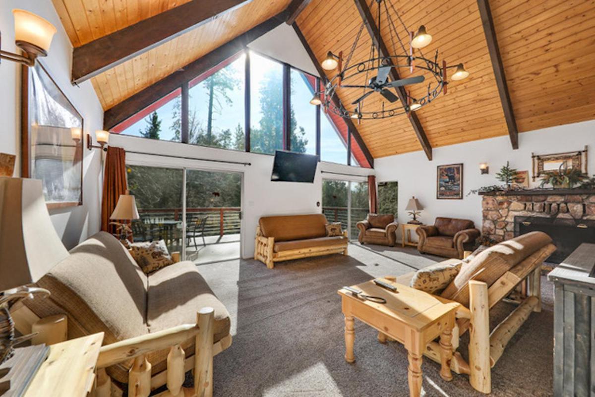 Silver Pines Lodge Айдълуайлд Екстериор снимка