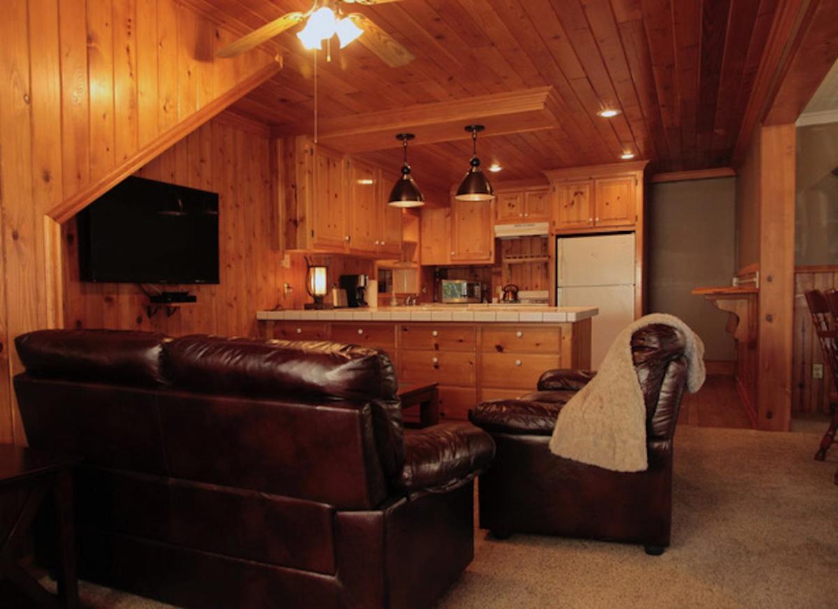 Silver Pines Lodge Айдълуайлд Екстериор снимка