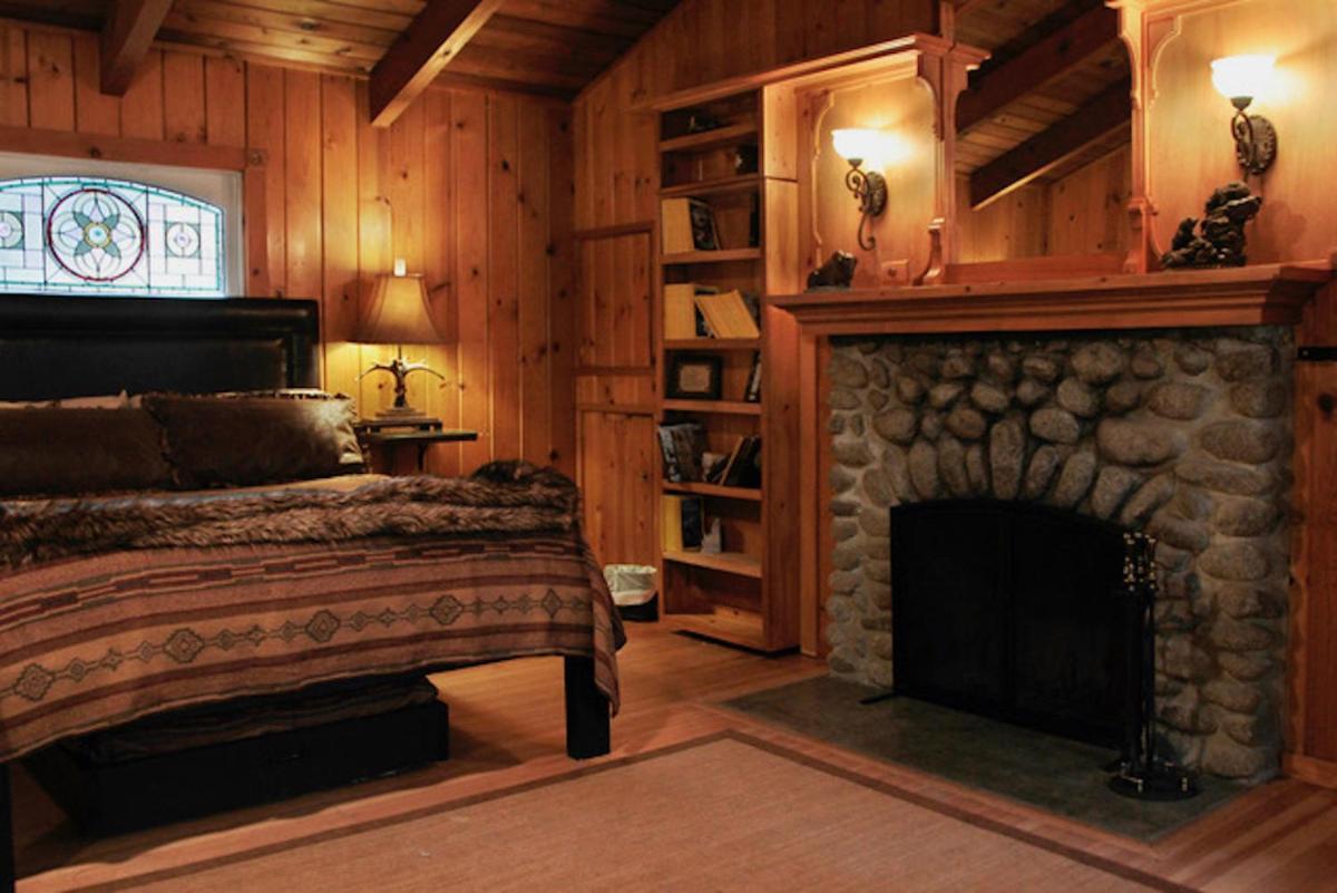 Silver Pines Lodge Айдълуайлд Екстериор снимка