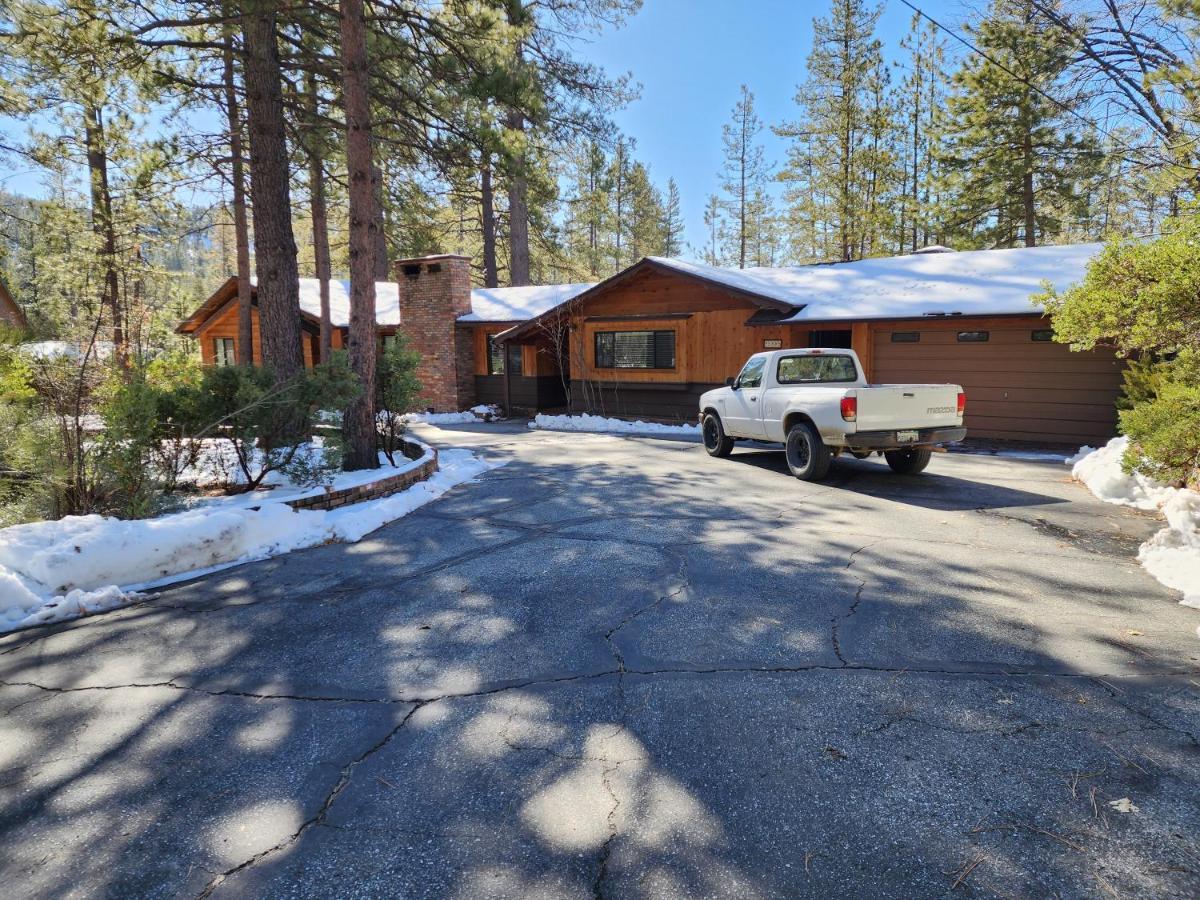 Silver Pines Lodge Айдълуайлд Екстериор снимка