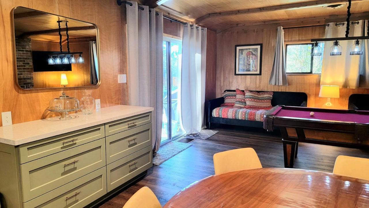Silver Pines Lodge Айдълуайлд Екстериор снимка