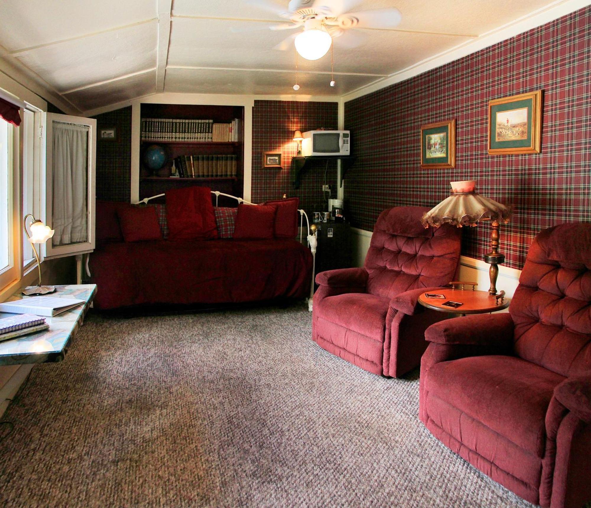 Silver Pines Lodge Айдълуайлд Екстериор снимка