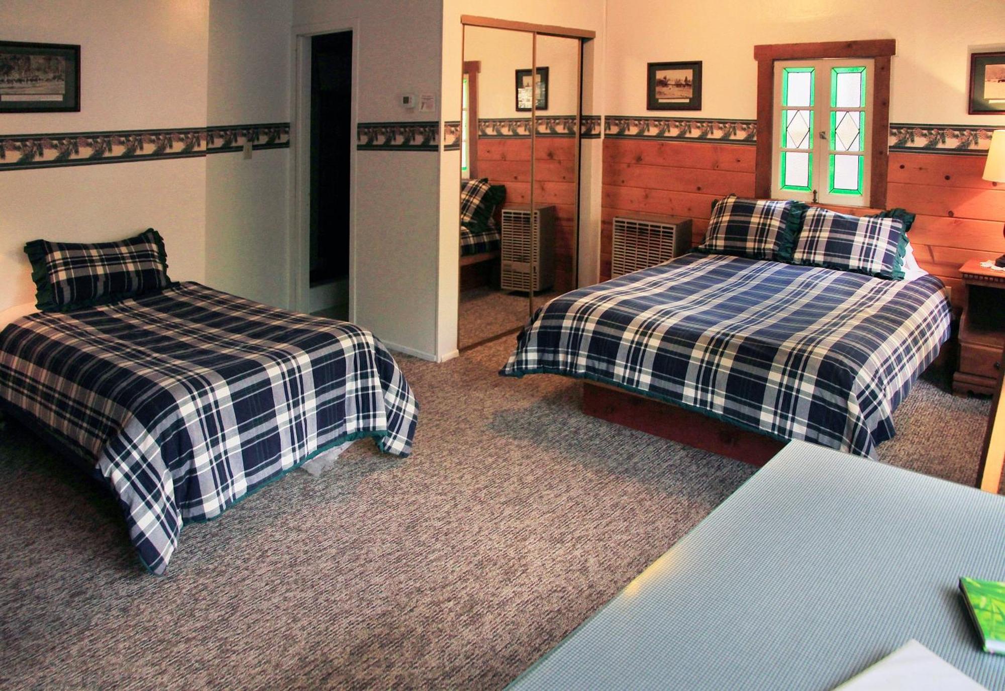 Silver Pines Lodge Айдълуайлд Екстериор снимка