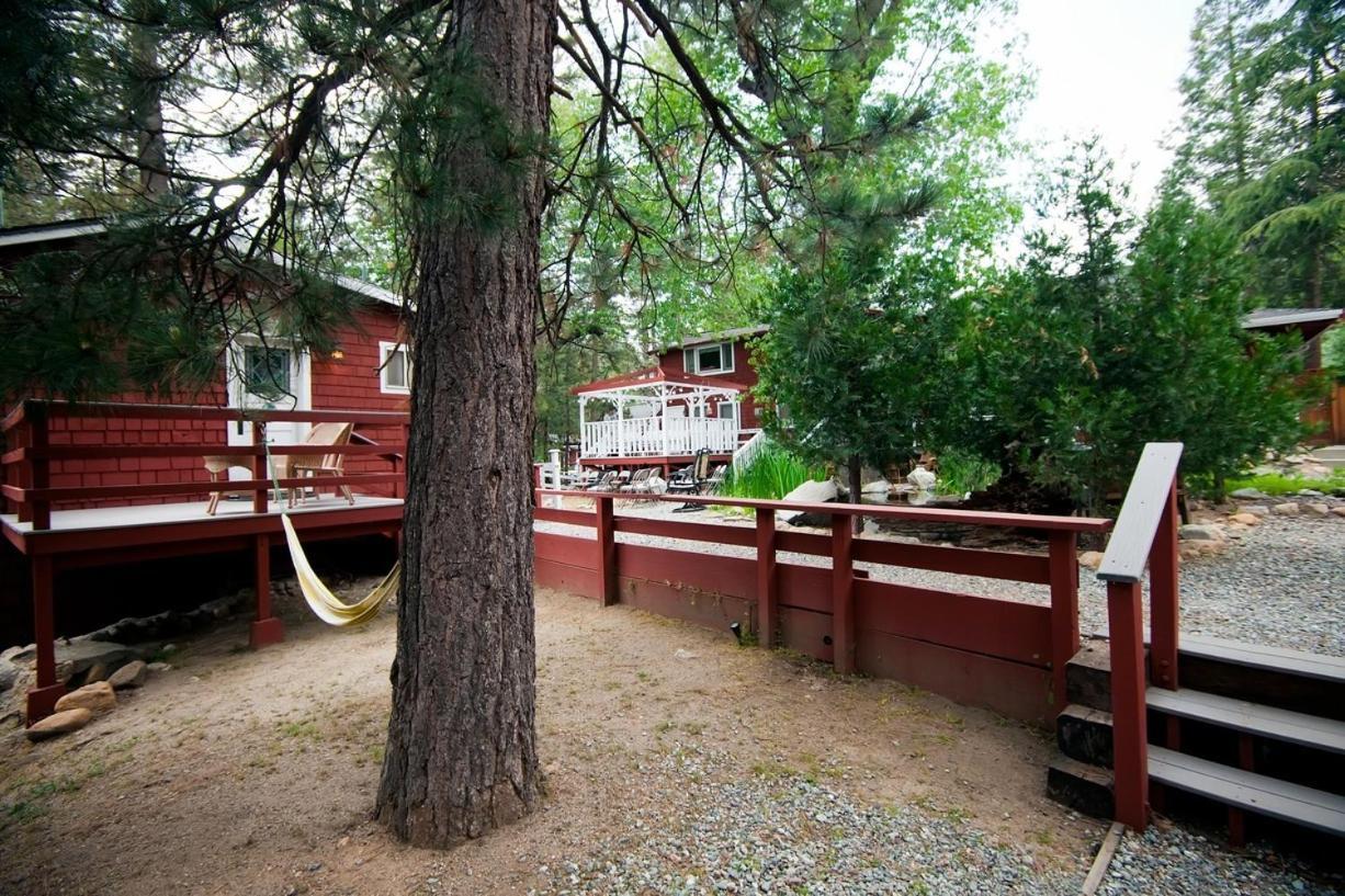 Silver Pines Lodge Айдълуайлд Екстериор снимка
